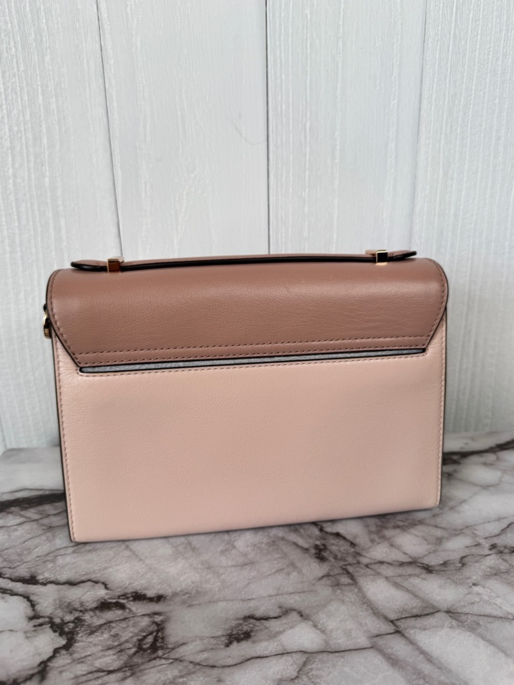 Michael Kors Blush Pink Leather Crossbody Shoulder Bag with Gold Hardware - Picture 8 of 14